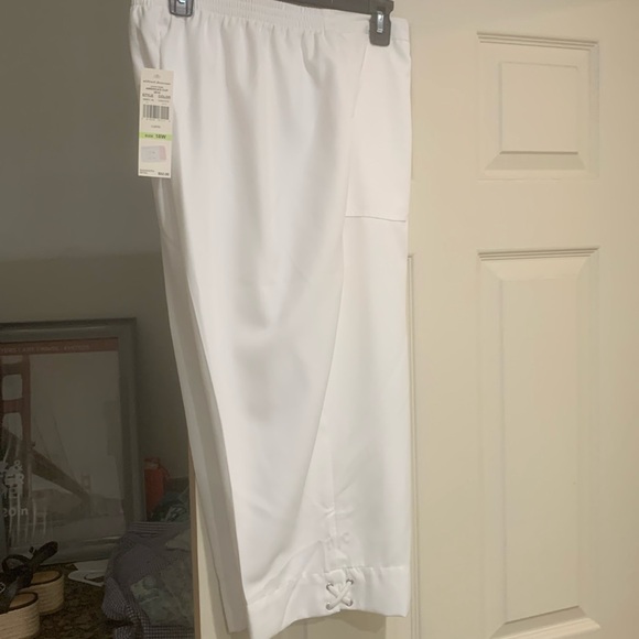 Crop - Picture 1 of 1